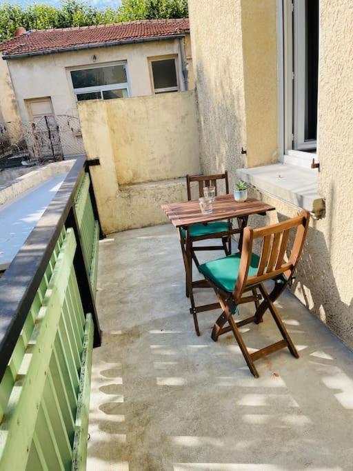 Chez Leo I - Appartement T2 Proche Tricastin Bollène Esterno foto